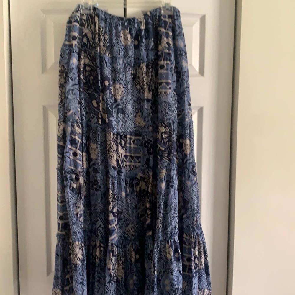 Style and Company beautiful summer skirt
